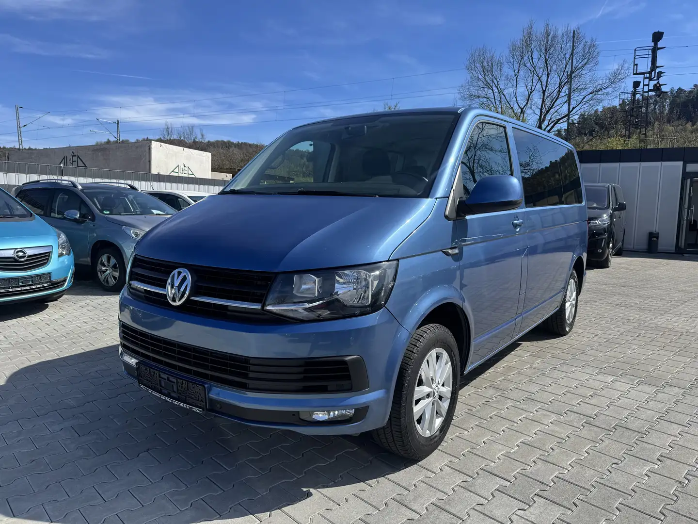 Volkswagen T6 Caravelle Caravelle 2.0 TDI EcoProfi Automatik 8 Sitzer/PDC Azul - 1