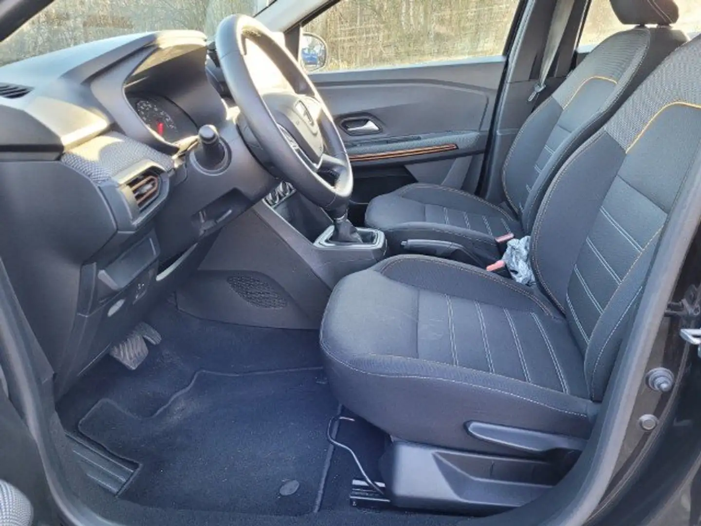Dacia Sandero Stepway Comfort TCe 90 CVT - AUTOMATIK-SITZHEIZUNG Schwarz - 2