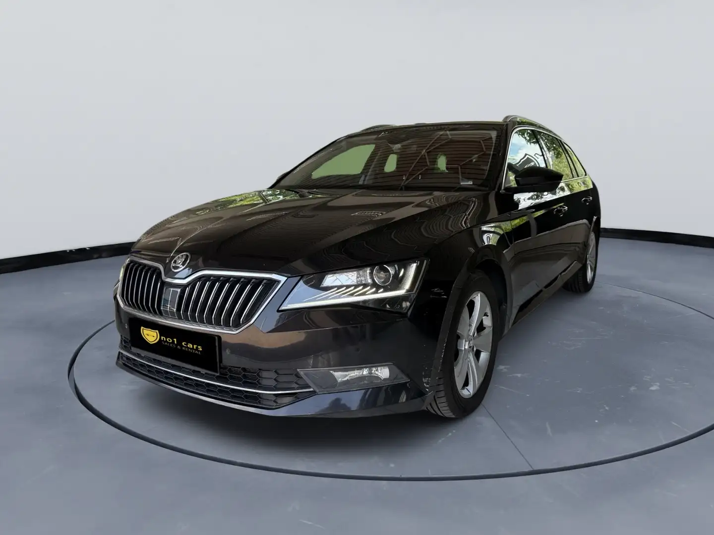 Skoda Superb Style Schwarz - 1