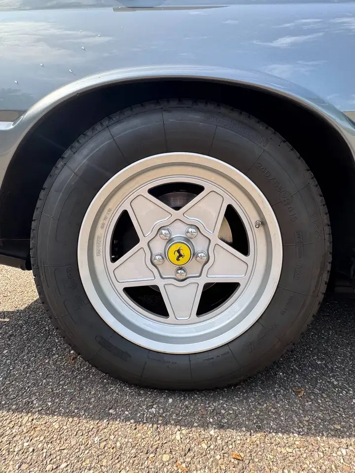 Ferrari 400 4.9i, foto 10