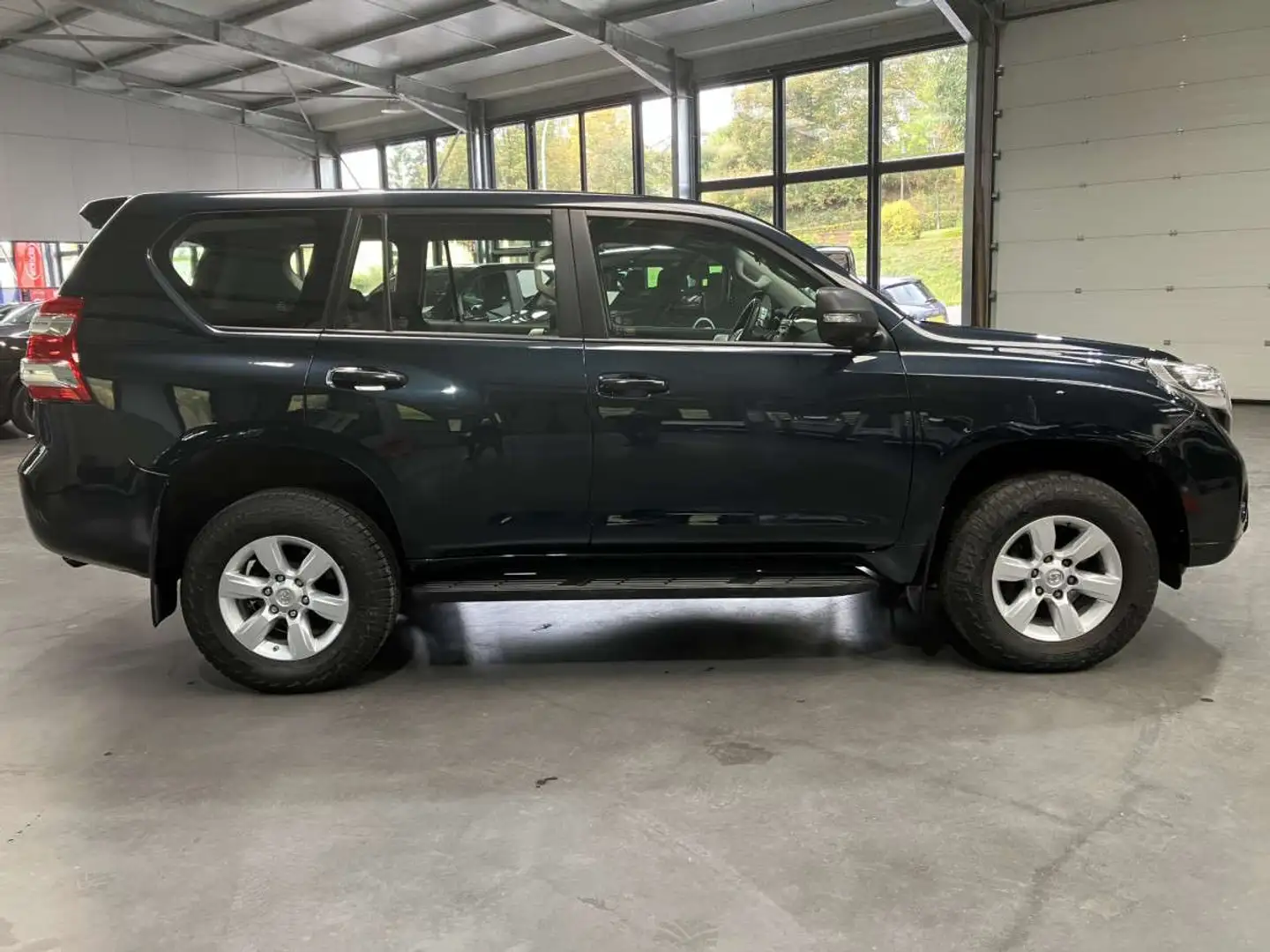 Toyota Land Cruiser 2.8 Diesel 4x4 Blauw - 2