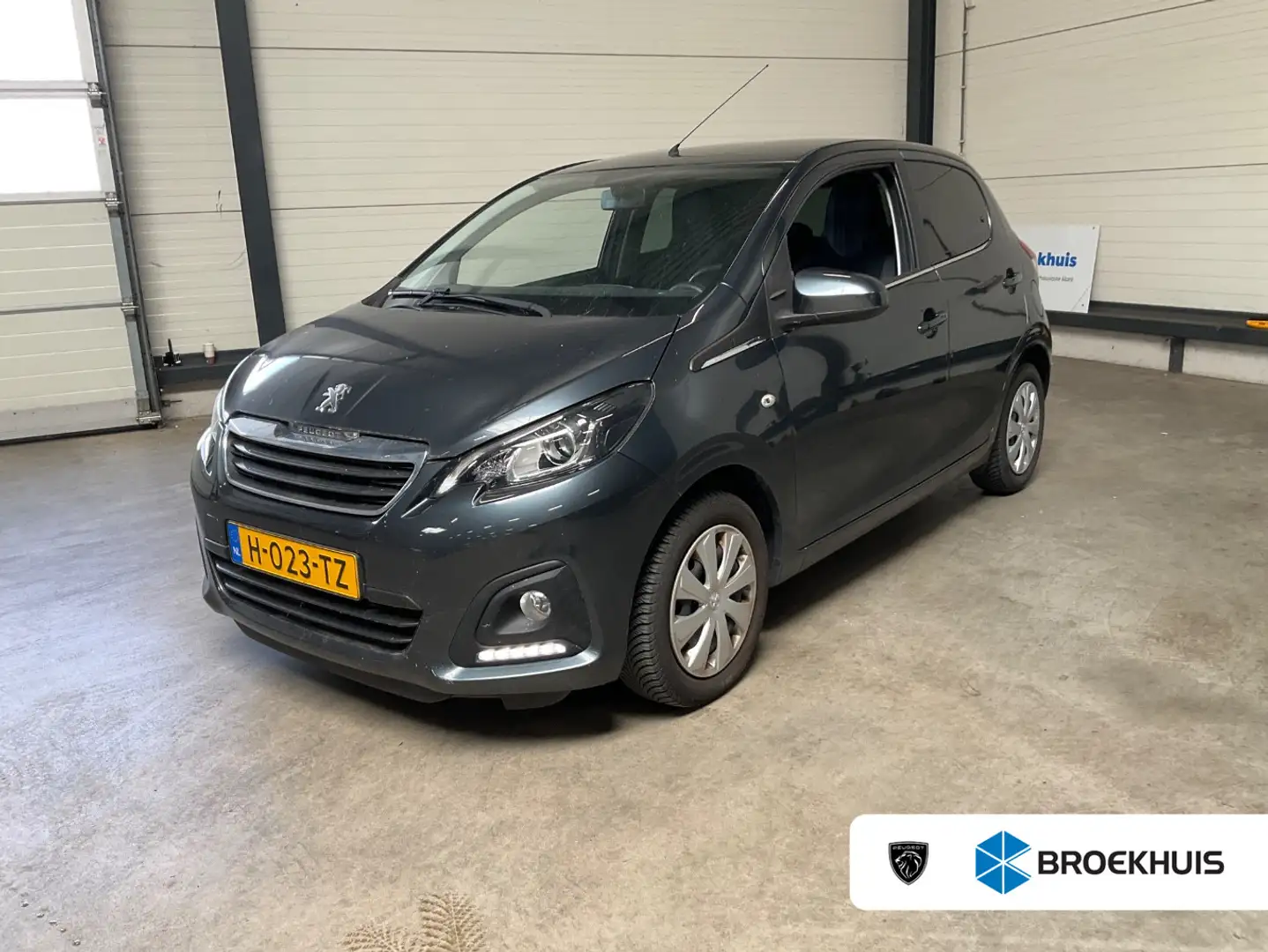 Peugeot 108 1.0 e-VTi Active | Trekhaak | Airco | Bluetooth | Grijs - 1
