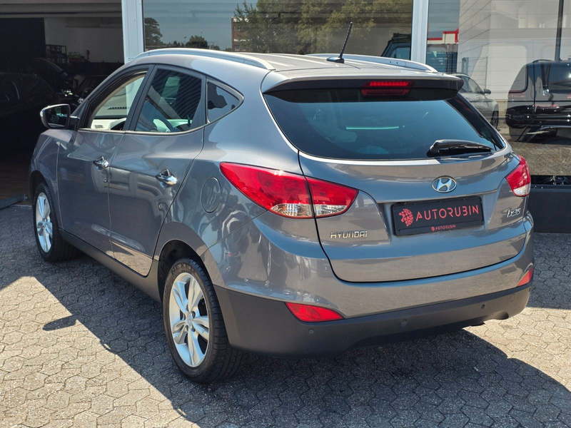 Hyundai iX35 5 Star Edition PDC/KAMERA/TEILLEDER/8 FACH — photo 10