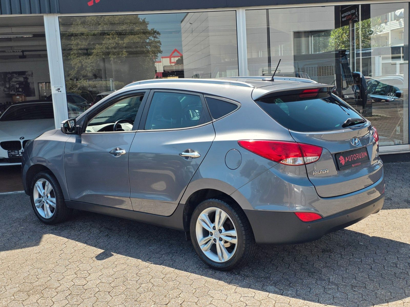 Hyundai iX35 5 Star Edition PDC/KAMERA/TEILLEDER/8 FACH — photo 9