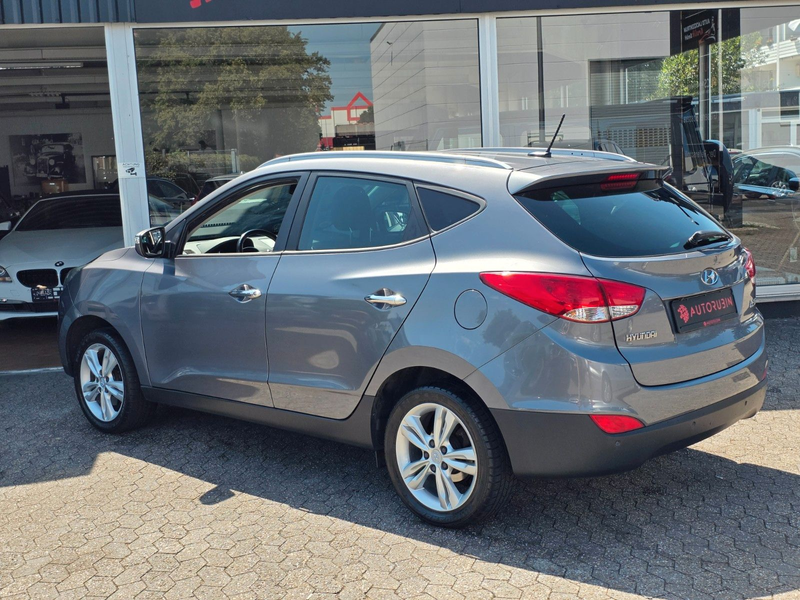 Hyundai iX35 5 Star Edition PDC/KAMERA/TEILLEDER/8 FACH — photo 7