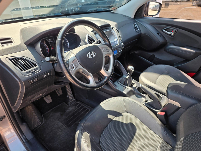 Hyundai iX35 5 Star Edition PDC/KAMERA/TEILLEDER/8 FACH — photo 13
