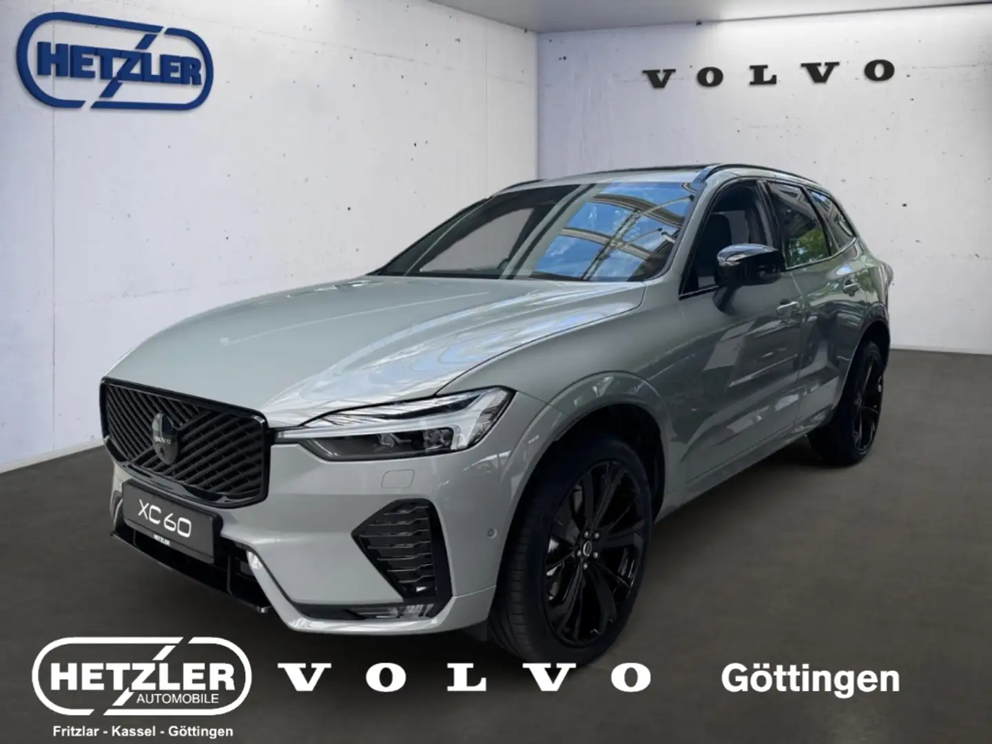 Volvo XC60 Ultra Black Edition AWD B5 Benzin EU6d HUD Leder D Grau - 1