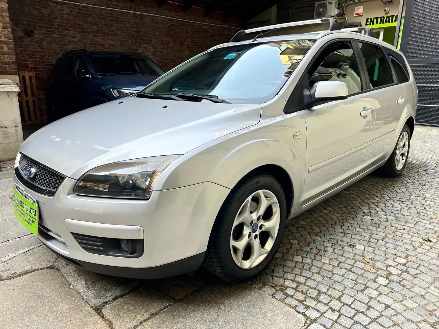 Ford Focus 1.6 tdci S.W. * SONY - UNIPROPRIETARIO Grau - 1