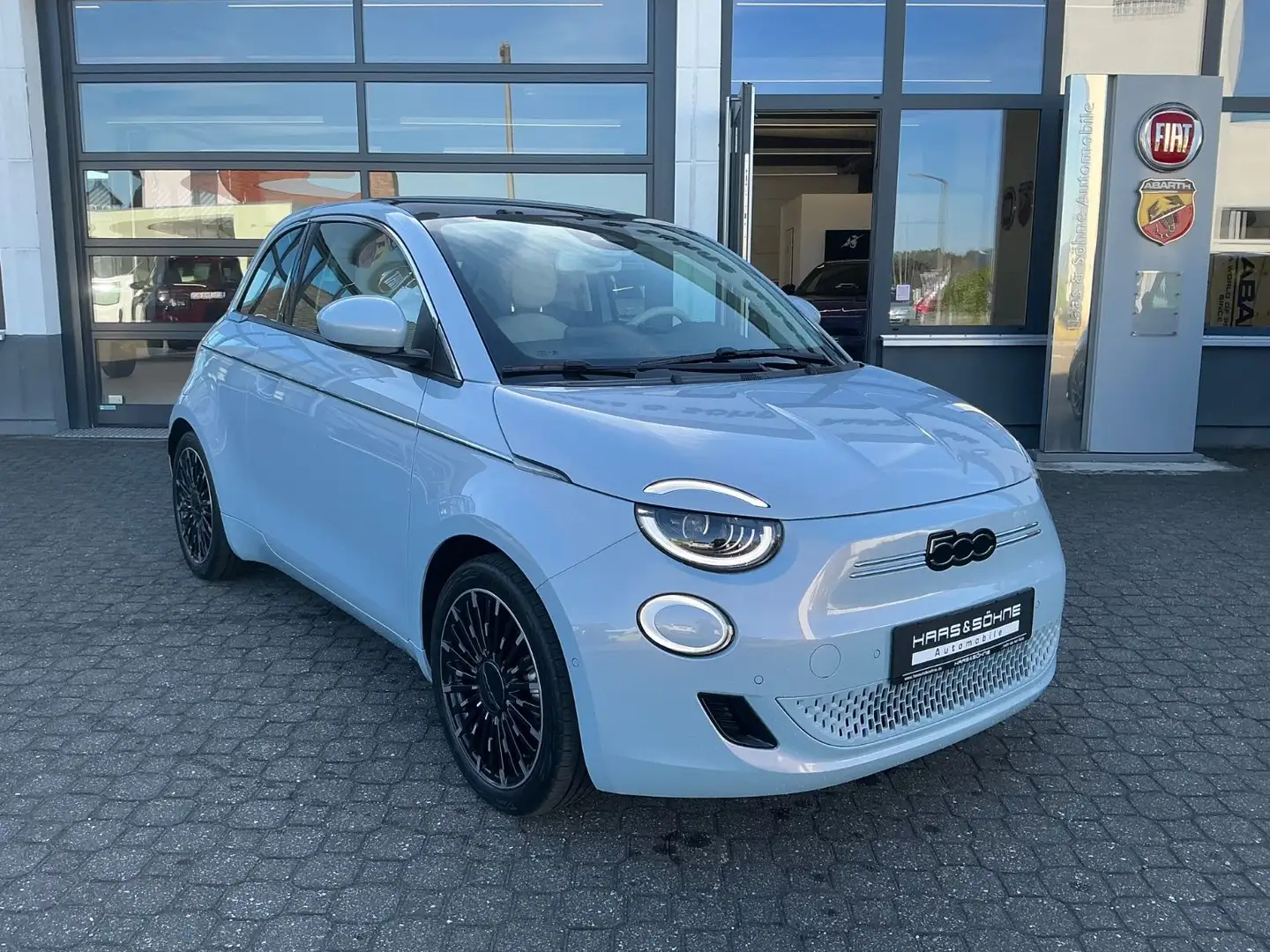 Fiat 500e Lim. by Bocelli 42 kWh *Winter-Style-Paket* Blau - 1