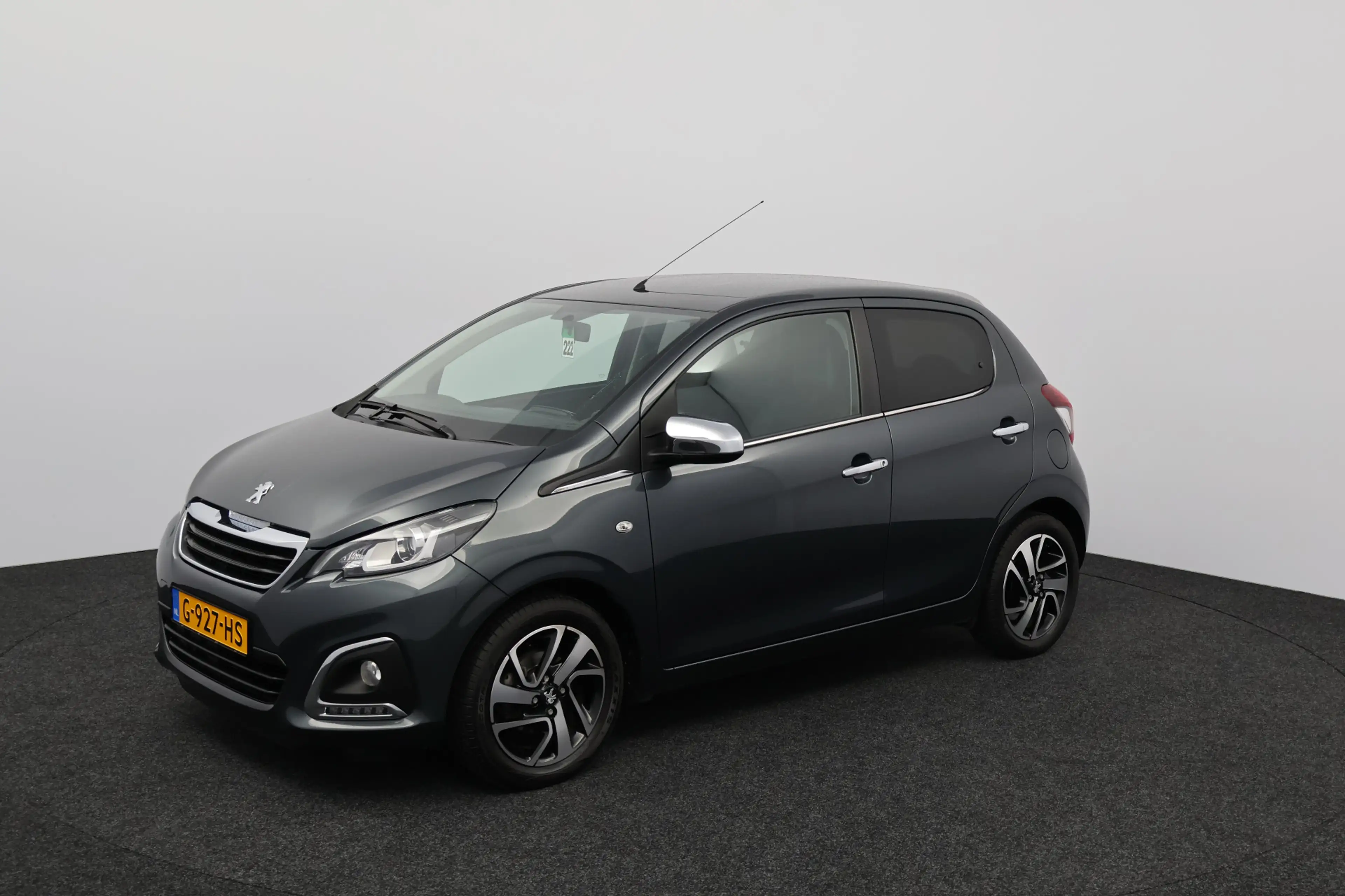 Peugeot 108 1.0 e-VTi Allure/ 5-Drs/ Camera/ Apple + Android/ — photo 6