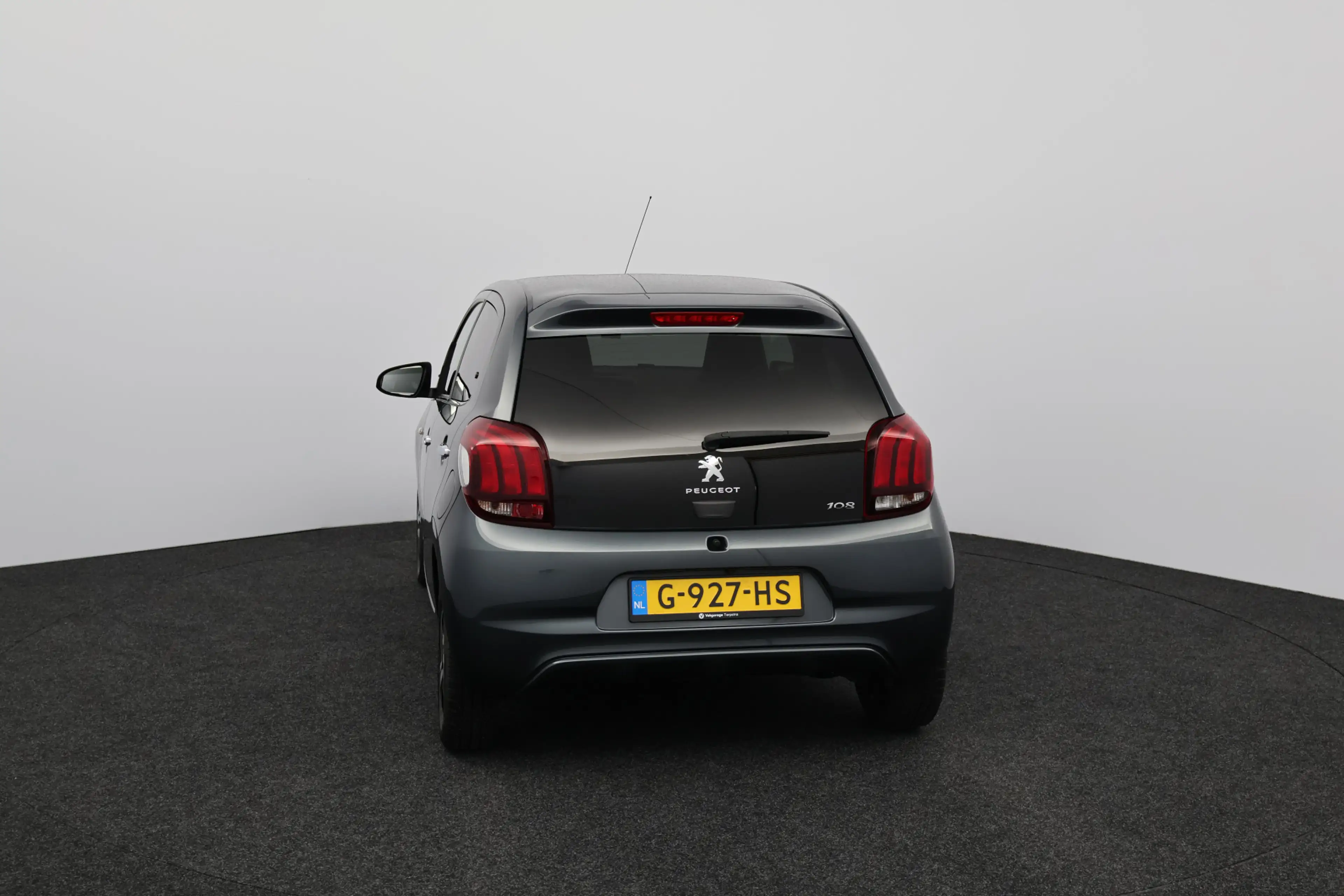 Peugeot 108 1.0 e-VTi Allure/ 5-Drs/ Camera/ Apple + Android/ — photo 14