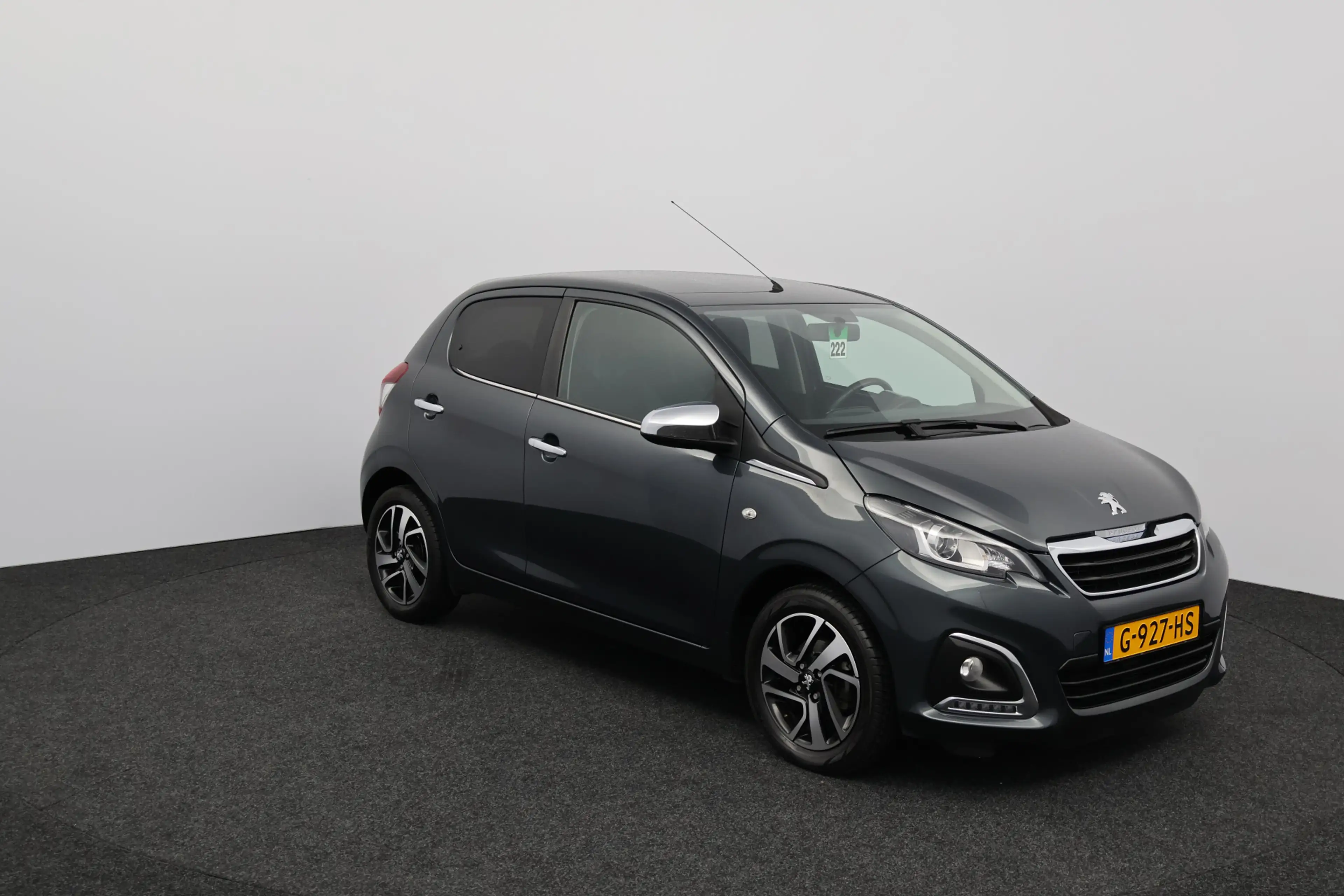 Peugeot 108 1.0 e-VTi Allure/ 5-Drs/ Camera/ Apple + Android/ — photo 9