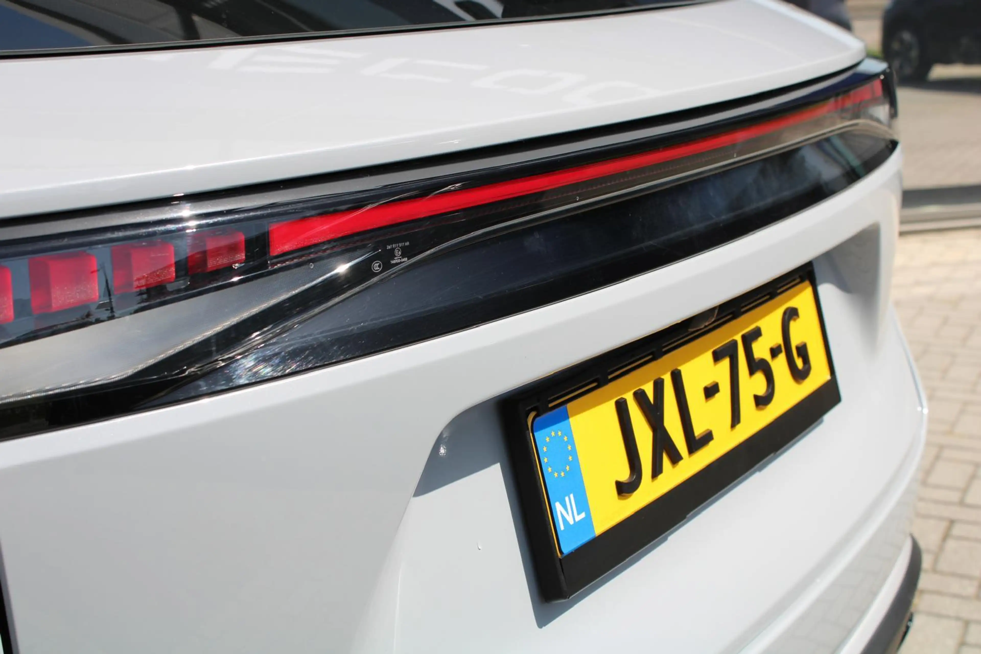 Omoda 9 SHS-P Premium | PHEV l — photo 12