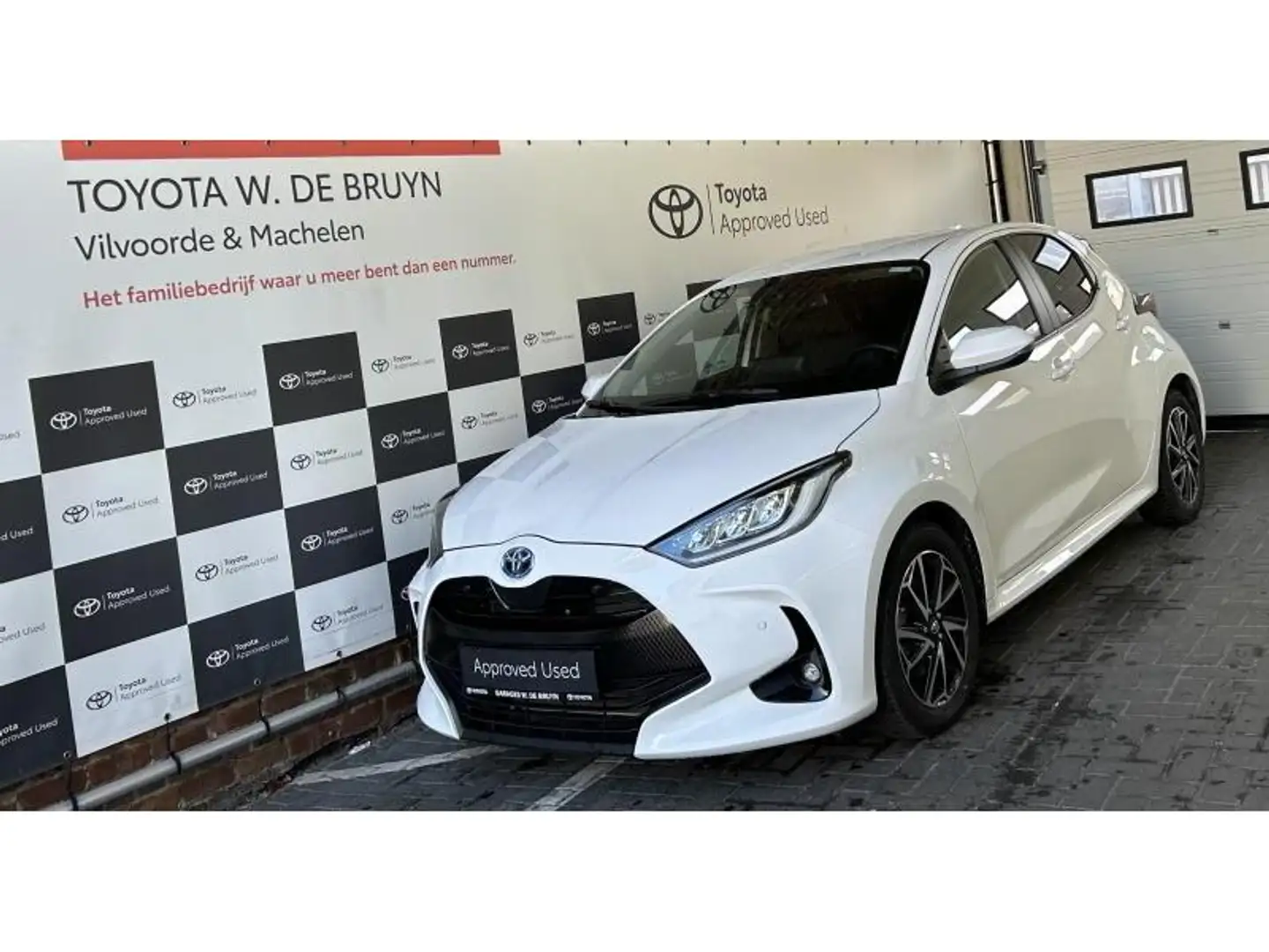 Toyota Yaris Iconic Weiß - 1