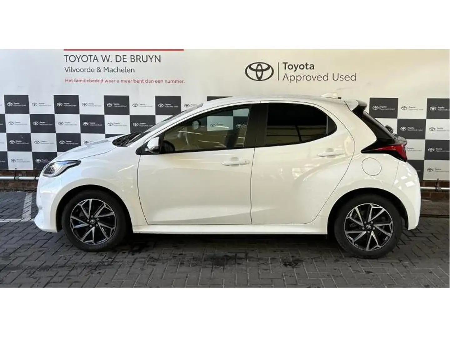Toyota Yaris Iconic Weiß - 2