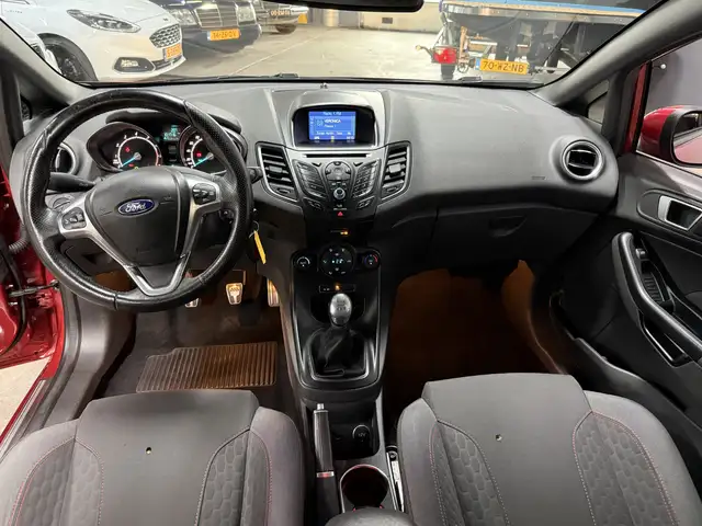 Ford Fiesta view 13