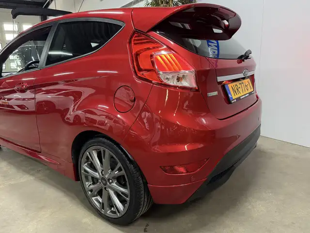 Ford Fiesta view 9