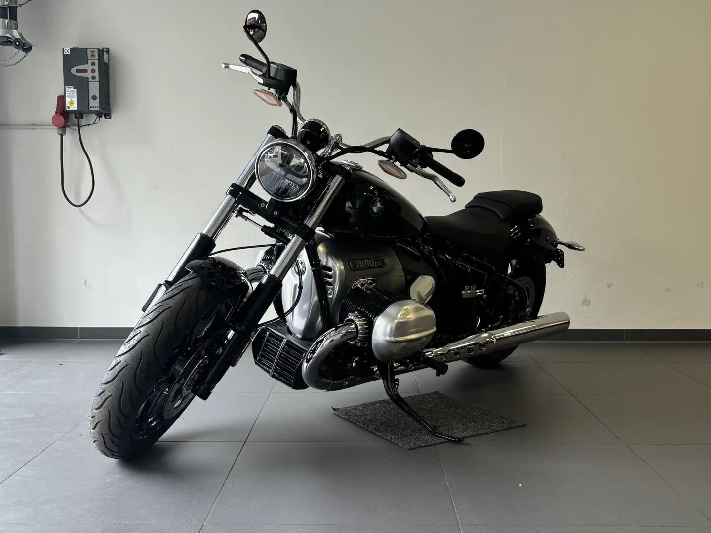BMW R 18 Komf.Paket*RDC*HeadlightPro*SOFORT Schwarz - 2