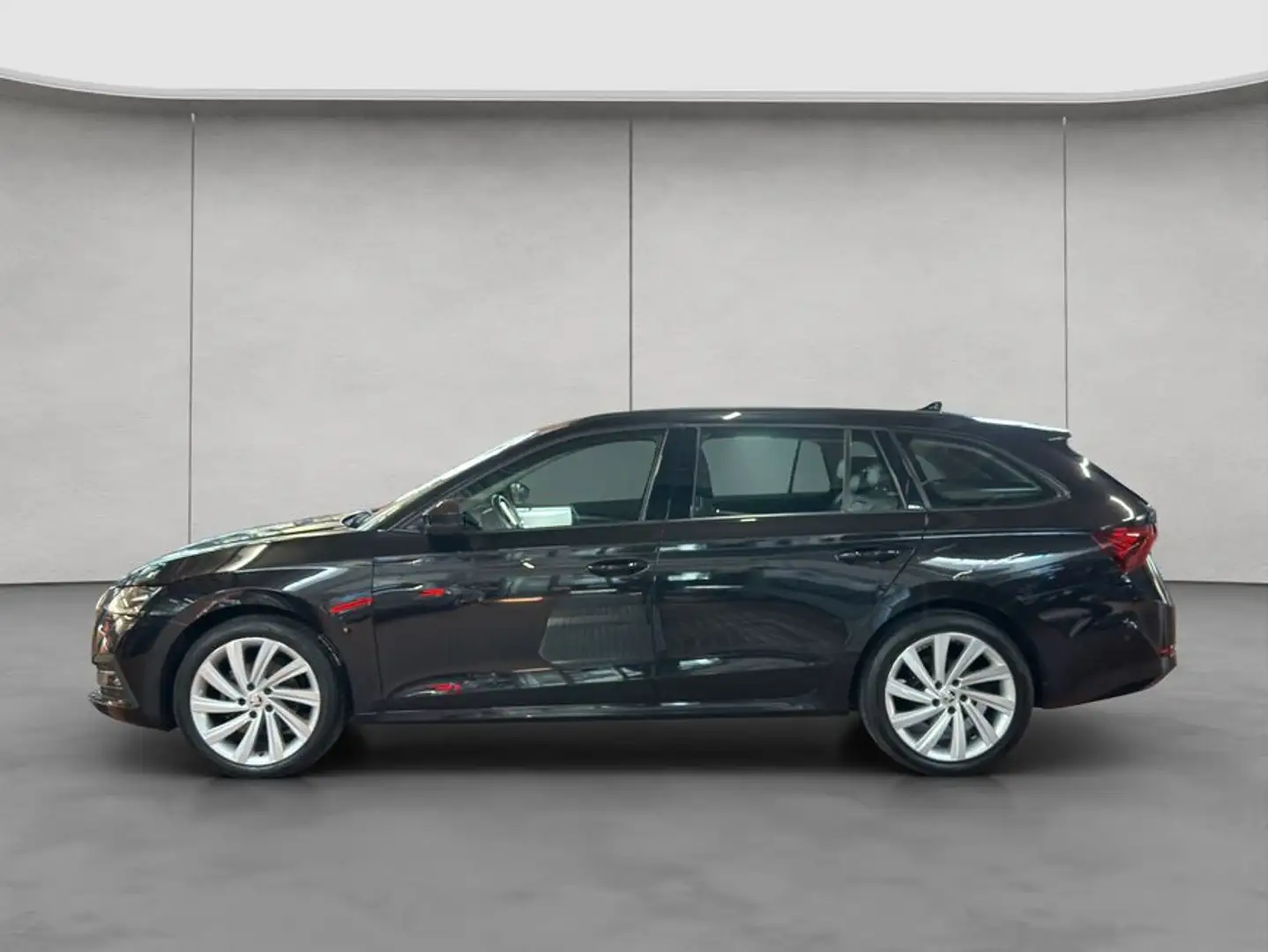 Skoda Octavia Combi 2.0 TDI DSG First Edition AHK Schwarz - 2
