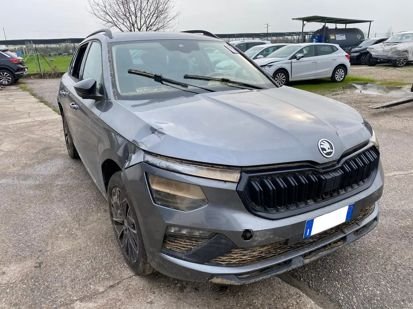 Skoda Kamiq 1.0 tsi Style 115cv dsg ALLUVIONATA Gris - 2