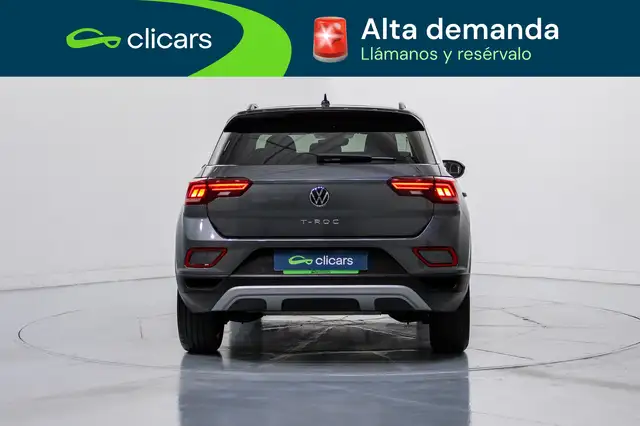 Volkswagen T-Roc view 4