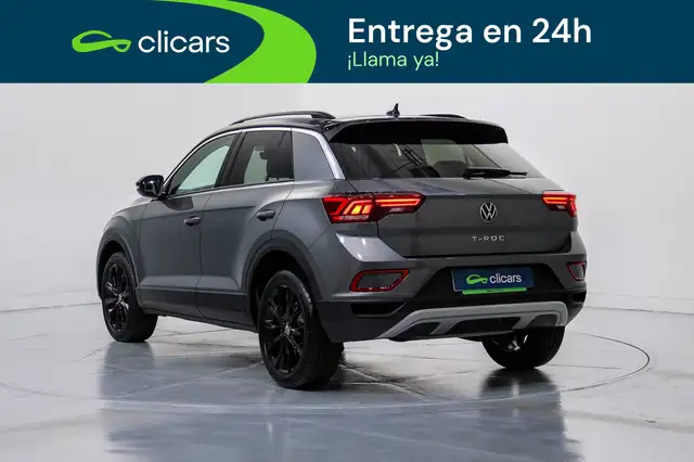 Volkswagen T-Roc view 9