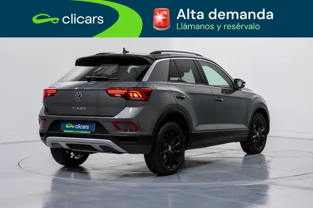 Volkswagen T-Roc view 5
