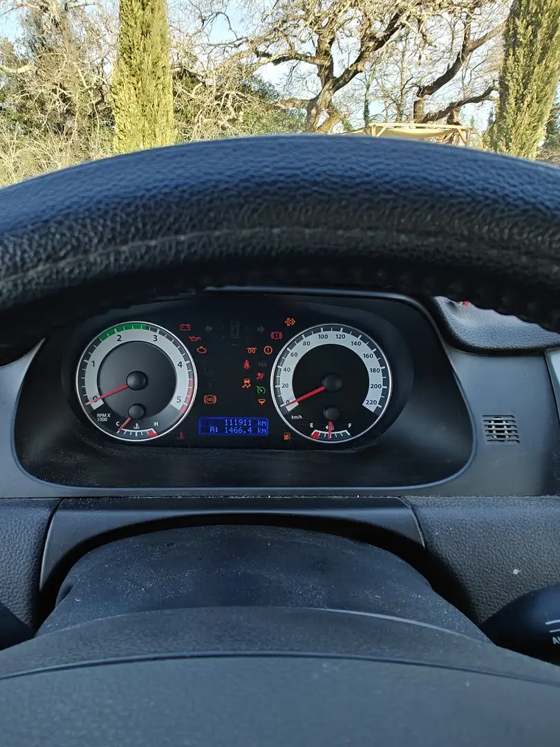 Tata Aria Aria 2.2 dicor 16v Pride 4x4 Weiß - 1