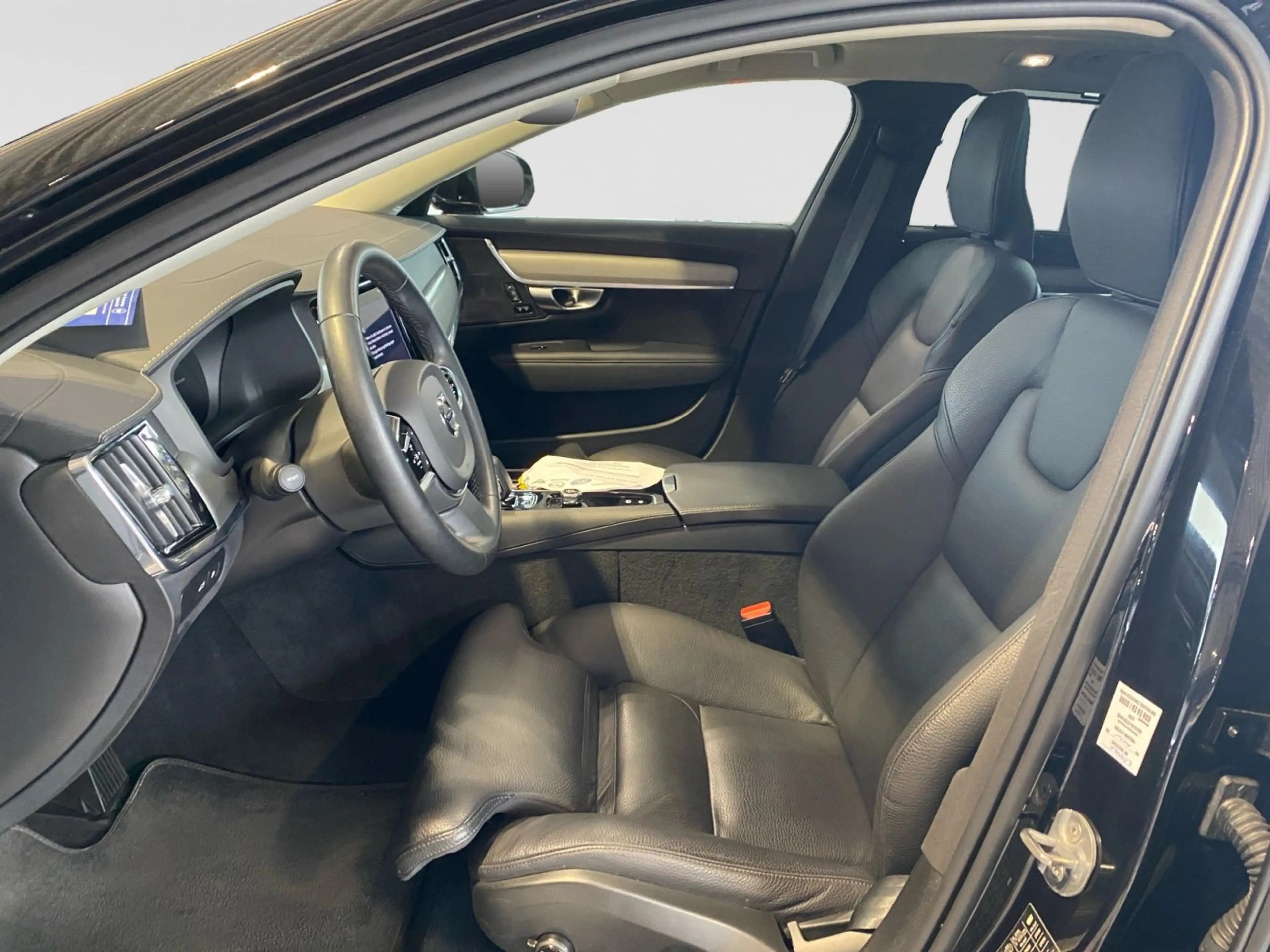 Volvo V90 T8 TwinEngine AWD Ultimate Bright Plug-In AH — photo 12