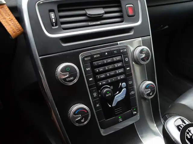 Volvo V60 view 19