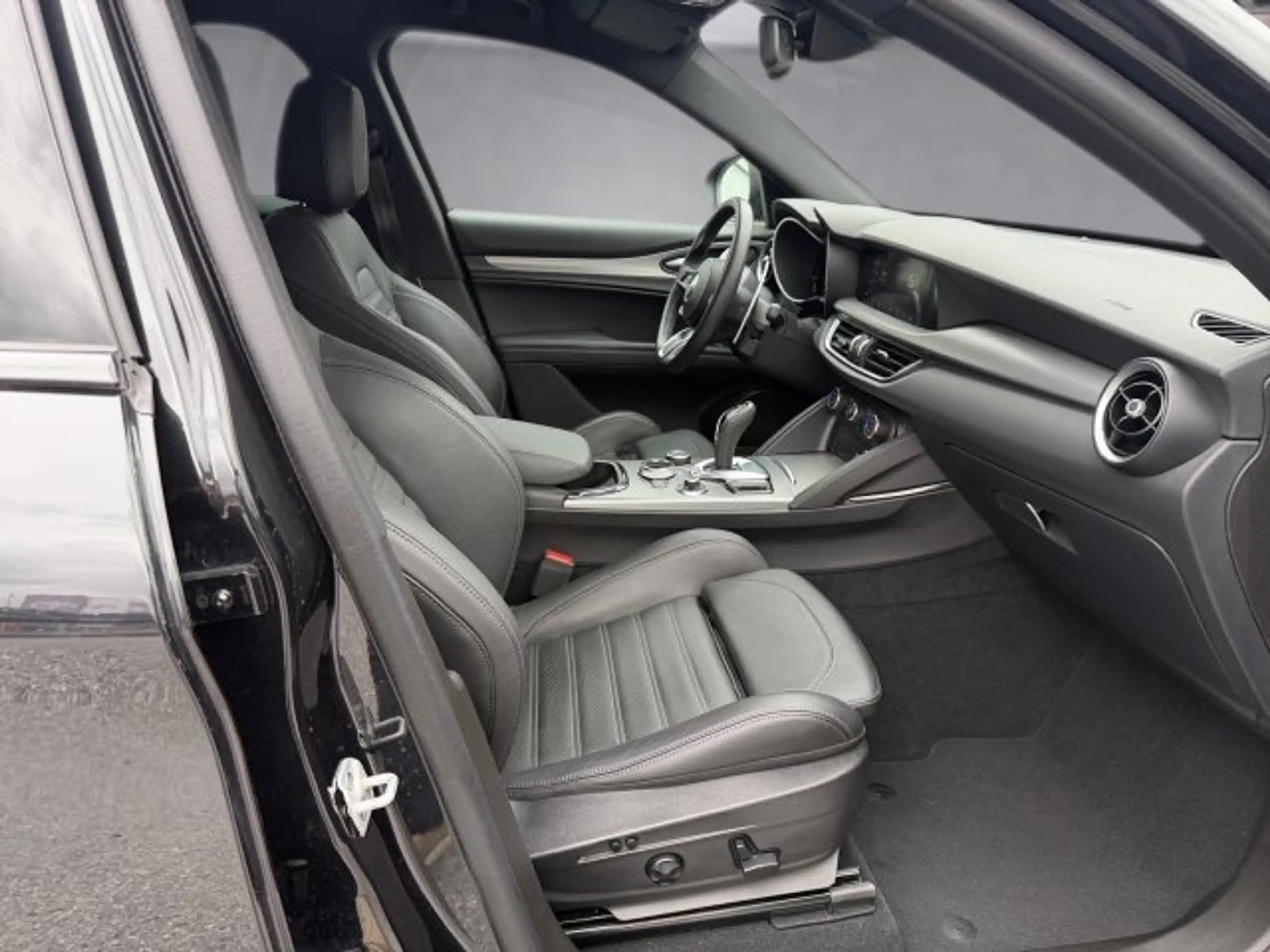 Alfa Romeo Stelvio 630 2.2 DS — photo 12