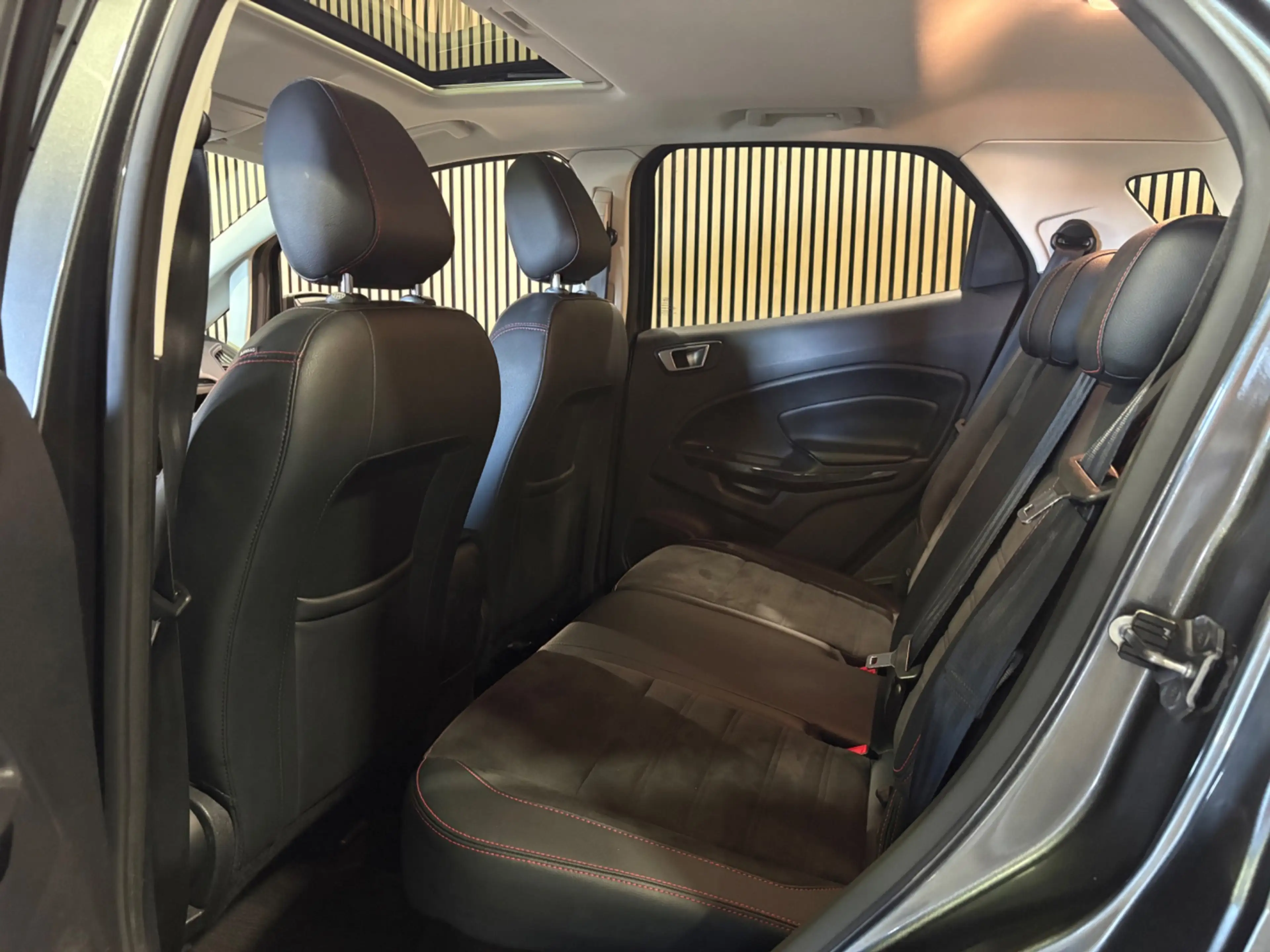 Ford EcoSport 1.0 EcoBoost ST-Line — photo 13