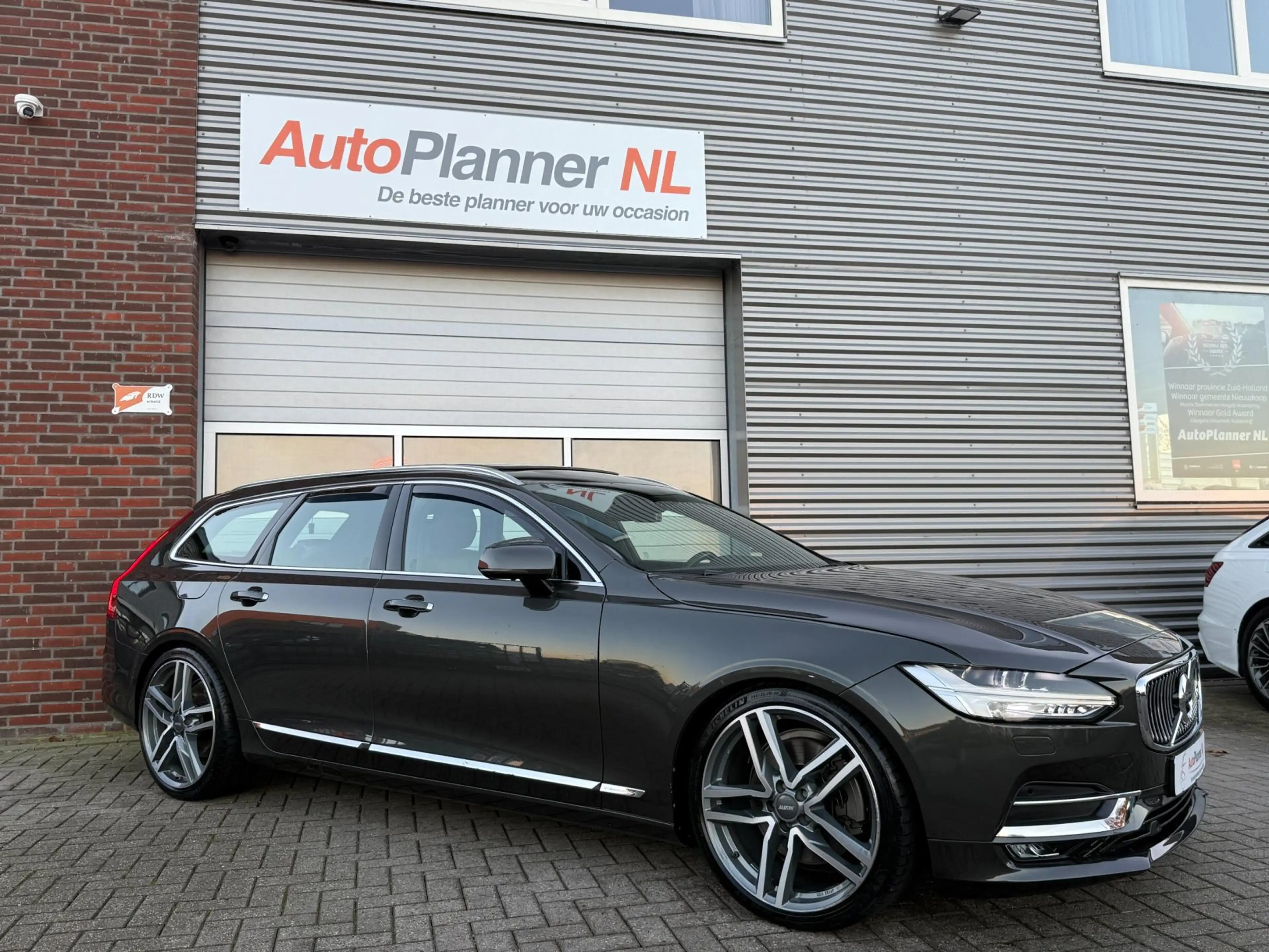 Volvo V90 2.0 T5 Inscription! 360° Camera! Pano! Virtual! — photo 2