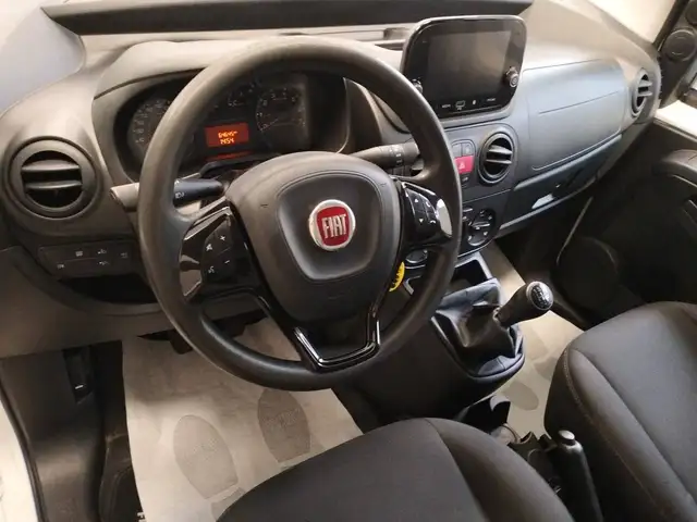 Fiat Fiorino view 8