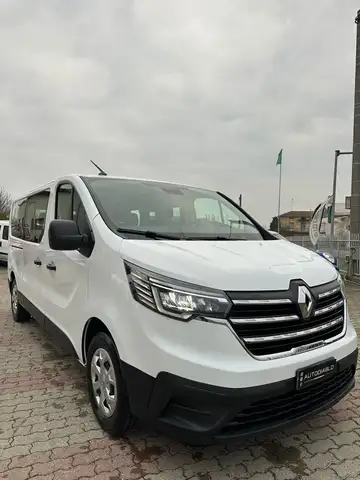 Renault Trafic 9 POSTI PASSO LUNGO DOPPIA PORTATA NUOVO