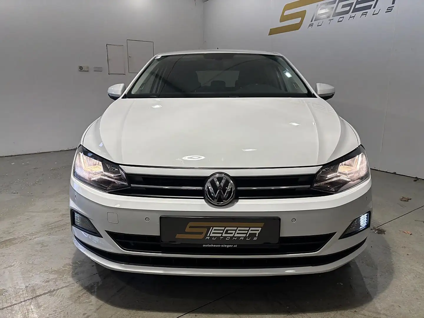 Volkswagen Polo 1,0 Comfortline TSI DSG Blanc - 2