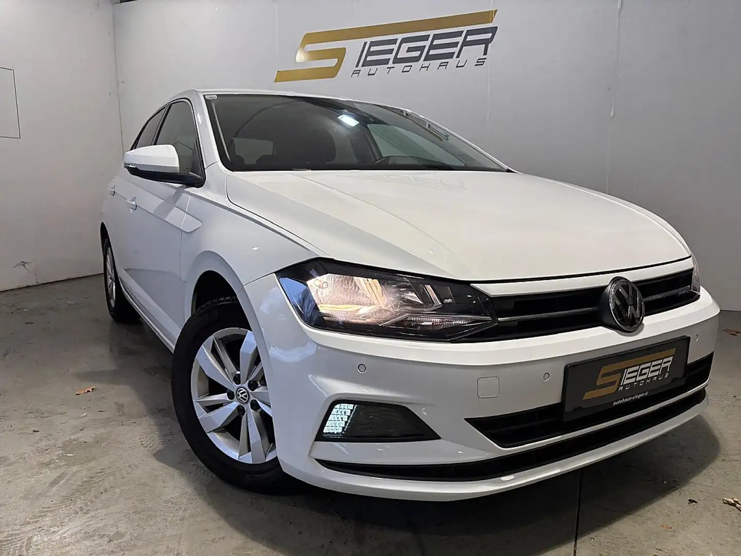 Volkswagen Polo 1,0 Comfortline TSI DSG Blanc - 1
