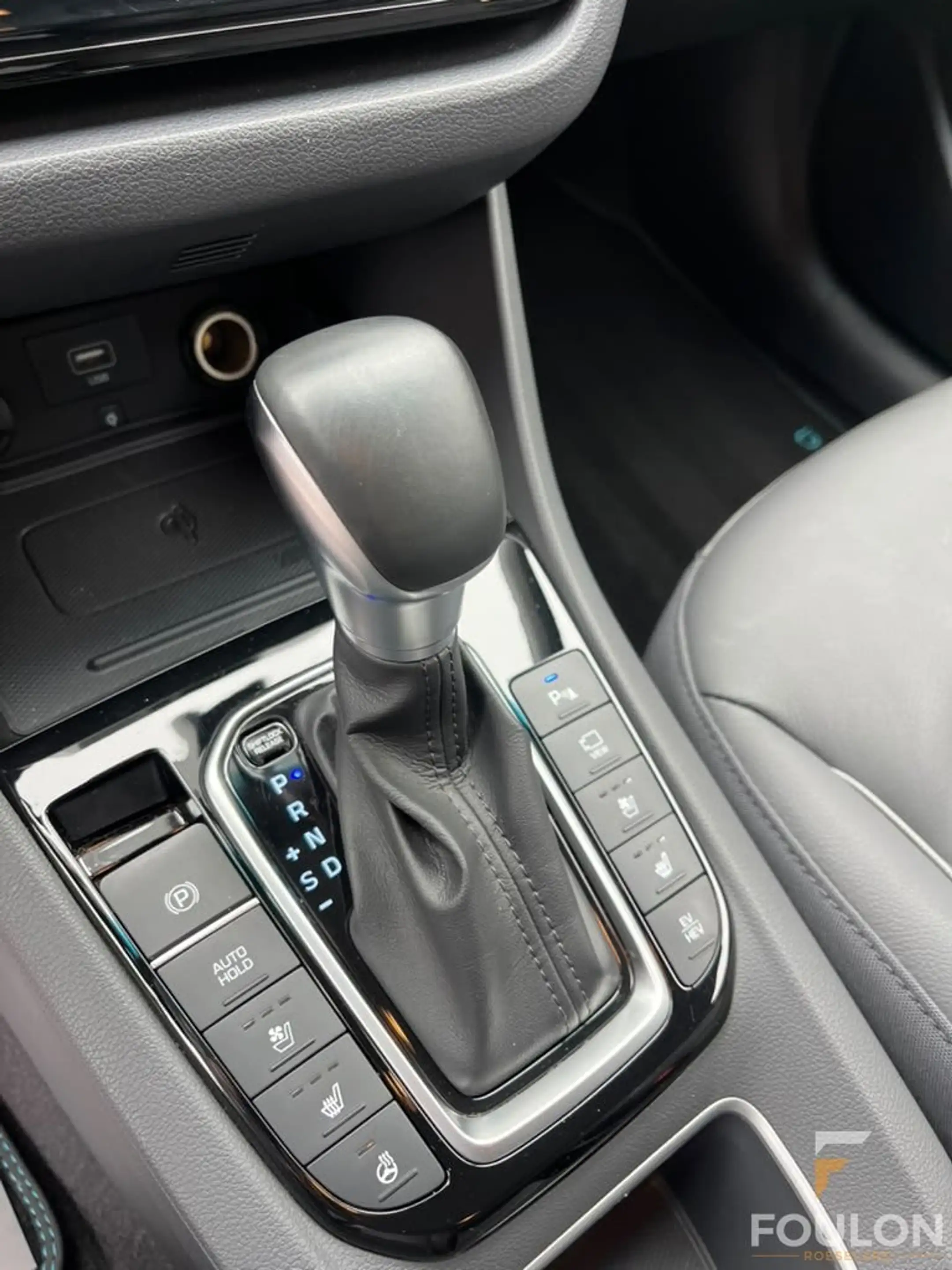 Hyundai IONIQ 1.6 GDi PLUG-IN Shine + Afneembare Trekhaak — photo 13