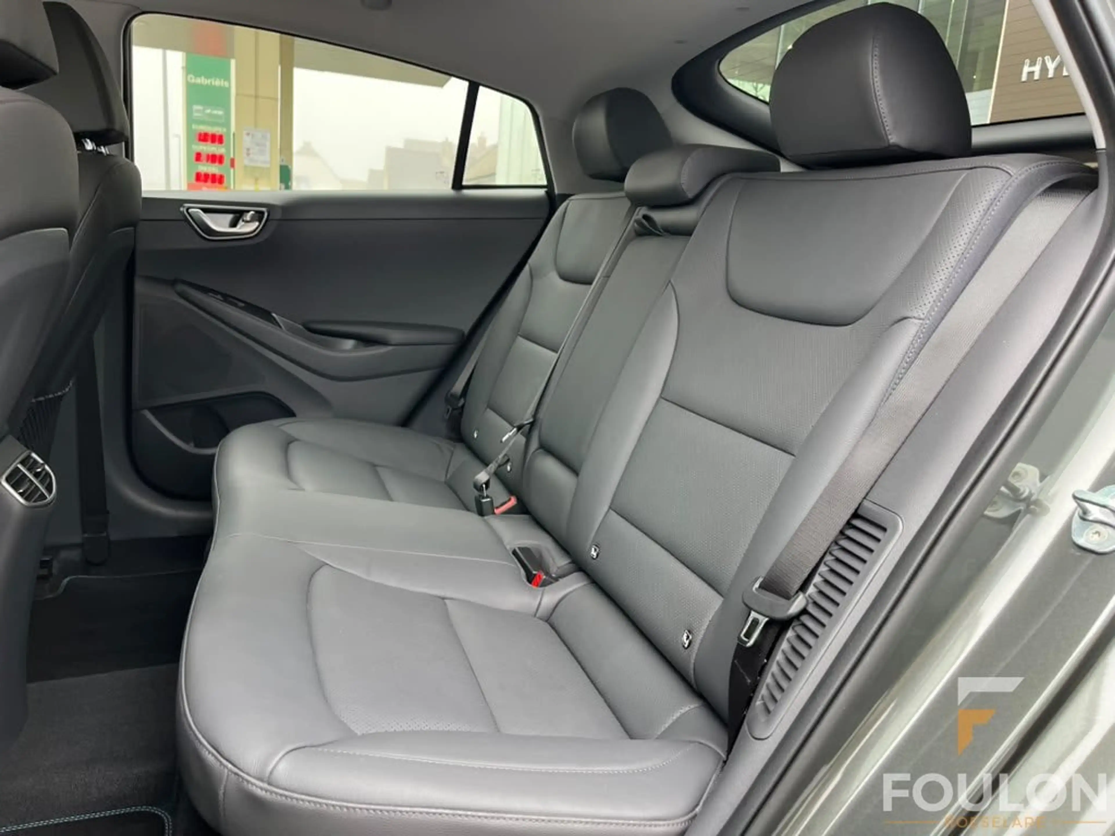 Hyundai IONIQ 1.6 GDi PLUG-IN Shine + Afneembare Trekhaak — photo 6