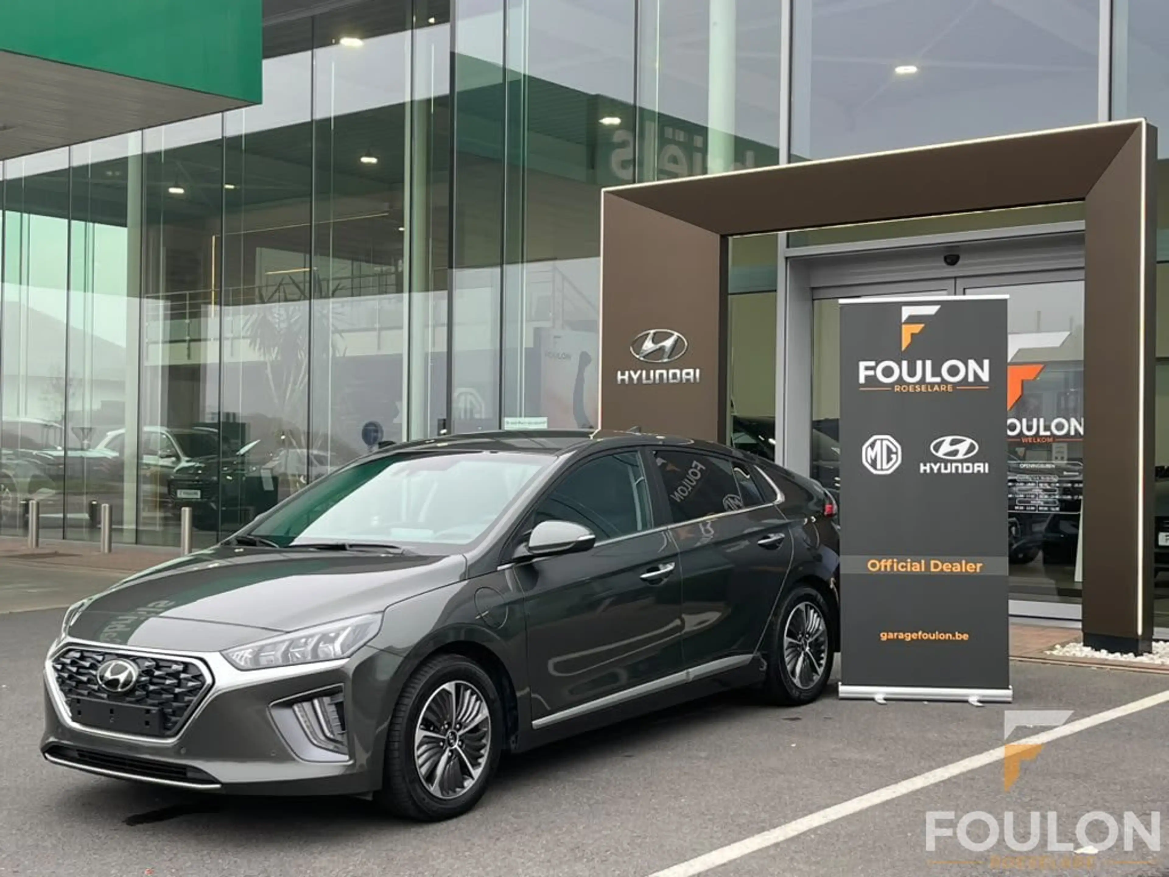 Hyundai IONIQ 1.6 GDi PLUG-IN Shine + Afneembare Trekhaak