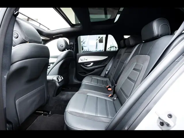 Mercedes-Benz E Class view 14