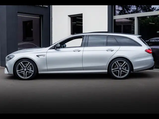 Mercedes-Benz E Class view 2