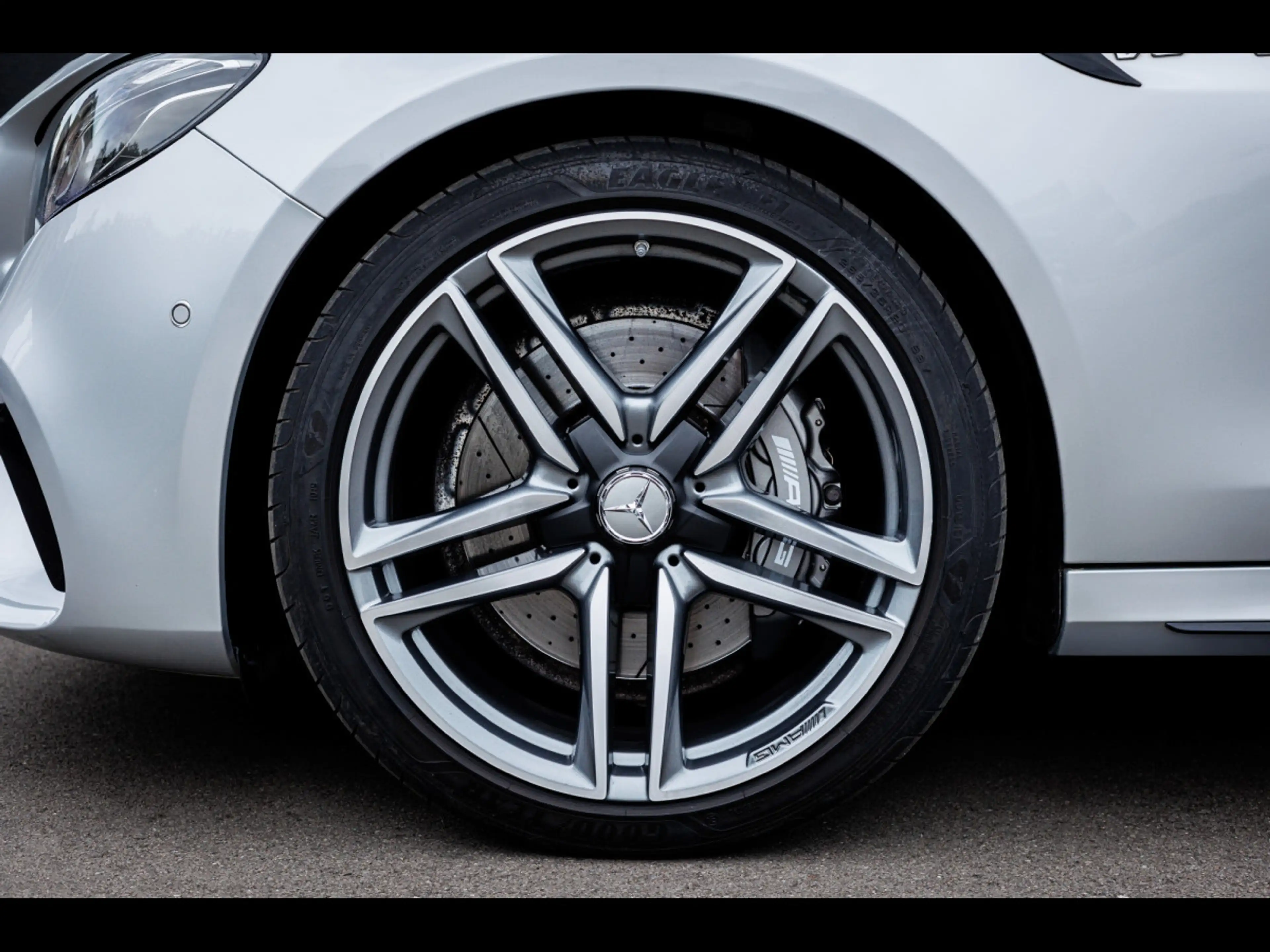 Mercedes-Benz E 63 AMG T-MODELL 4M+°NIGHT°360°PANO°HUD°BURM — photo 9