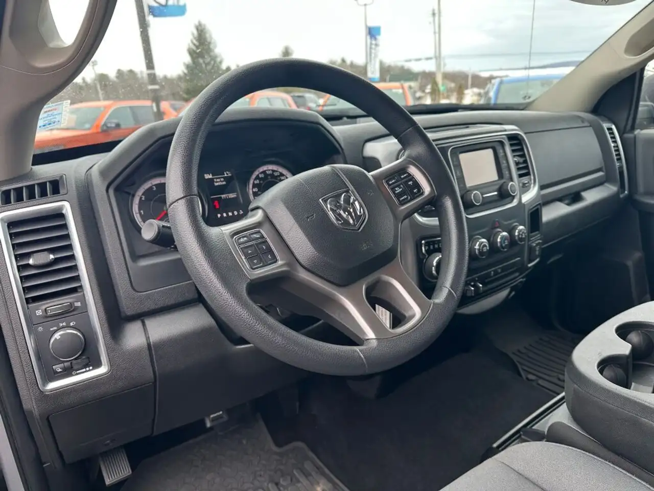 RAM 1500 снимка RAM 1500