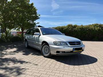 Omega Caravan 2.2 Design Edition