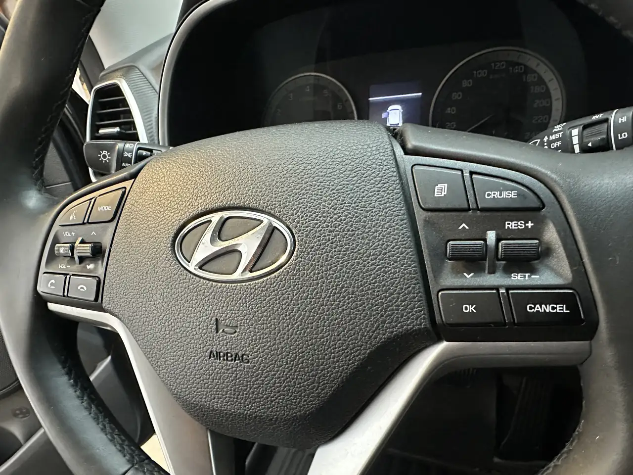 Hyundai TUCSON снимка Hyundai TUCSON