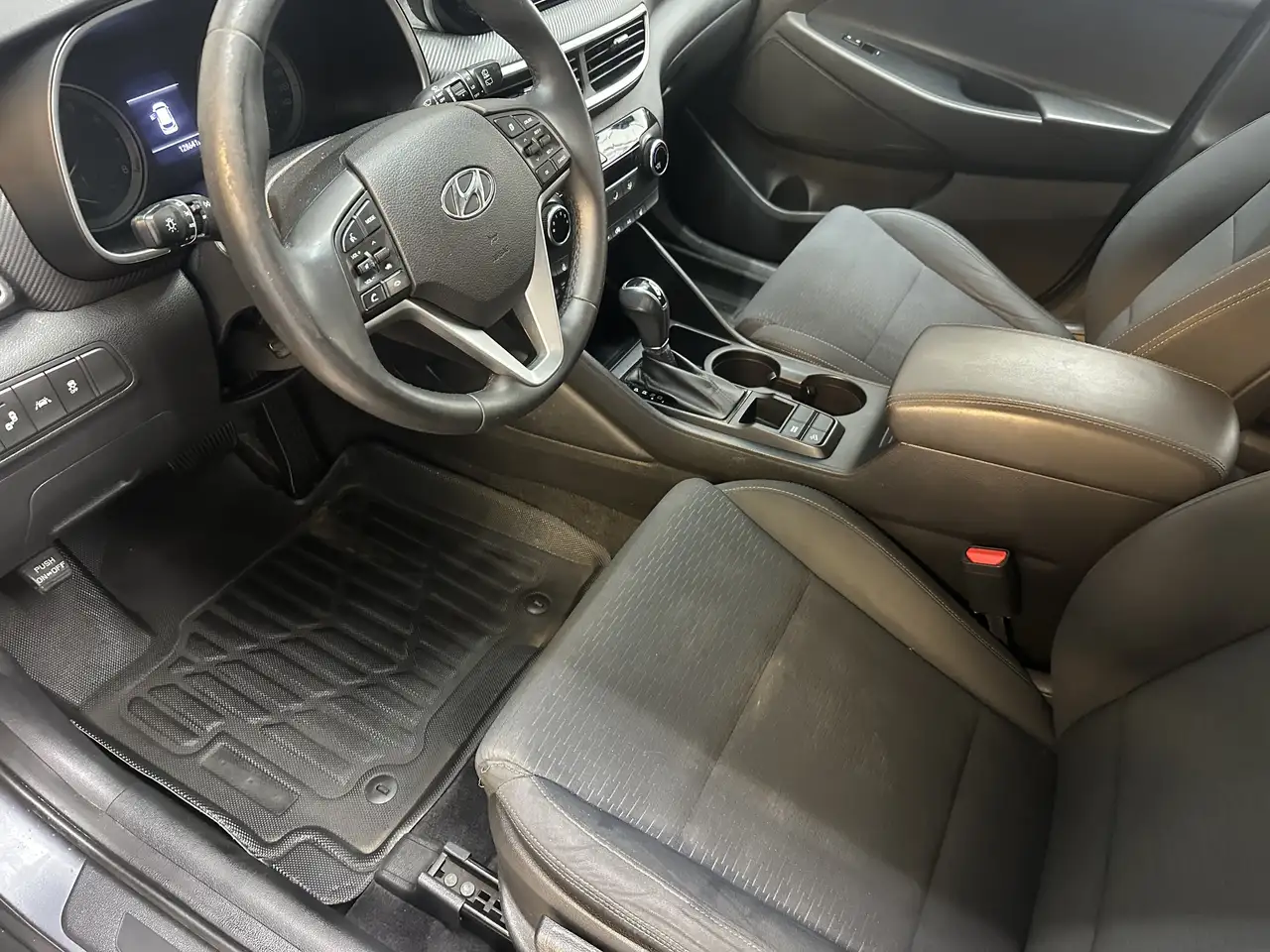Hyundai TUCSON снимка Hyundai TUCSON