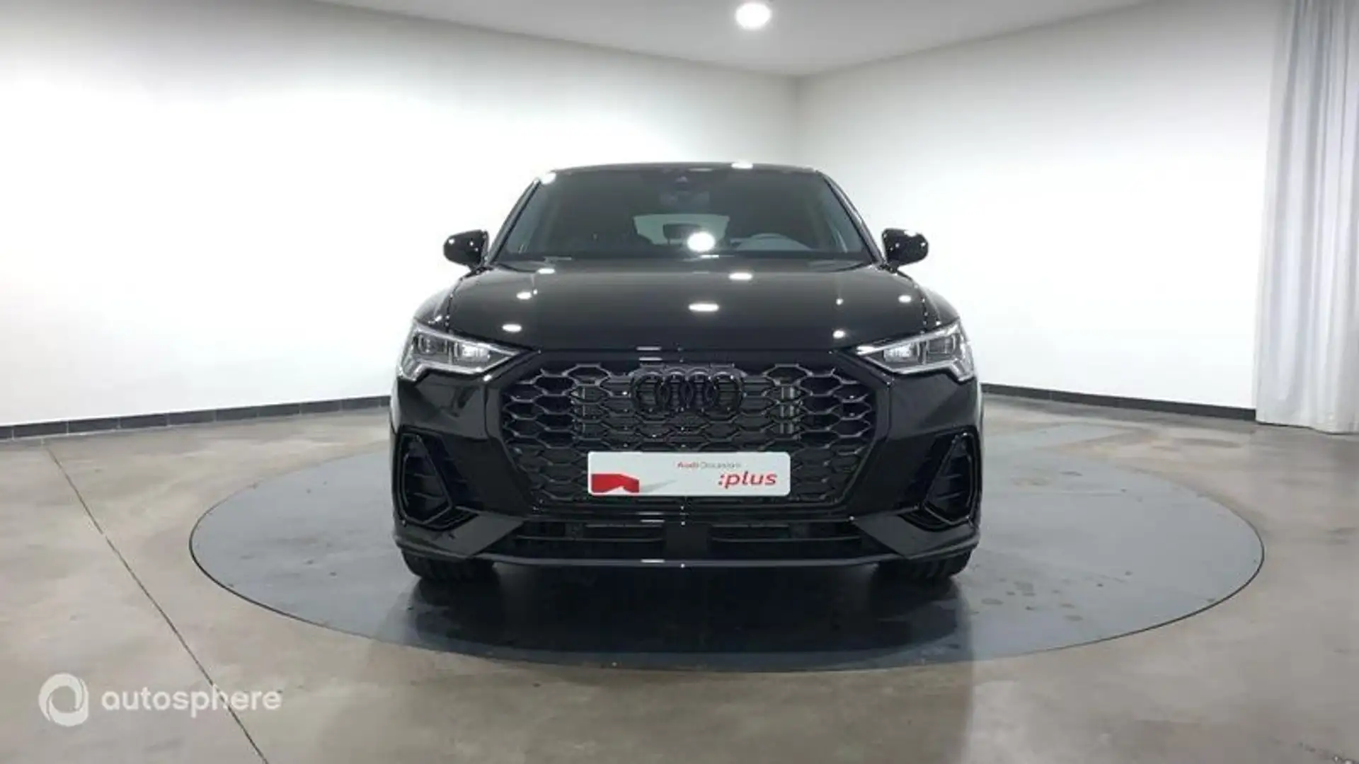 Audi Q3 35 TFSI 150ch Black Edition S tronic 7 - 2
