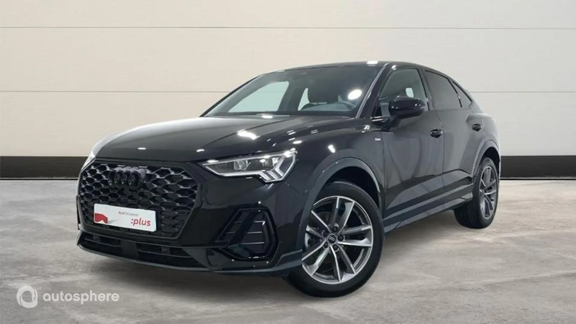 Audi Q3 35 TFSI 150ch Black Edition S tronic 7 - 1