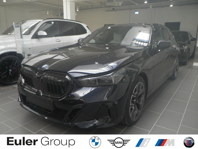 BMW 550 e xDrive Touring Sportpaket HUD AD AHK-klappbar AH
